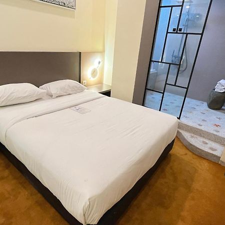 Oak Tree Urban Hotel Jacarta Exterior foto