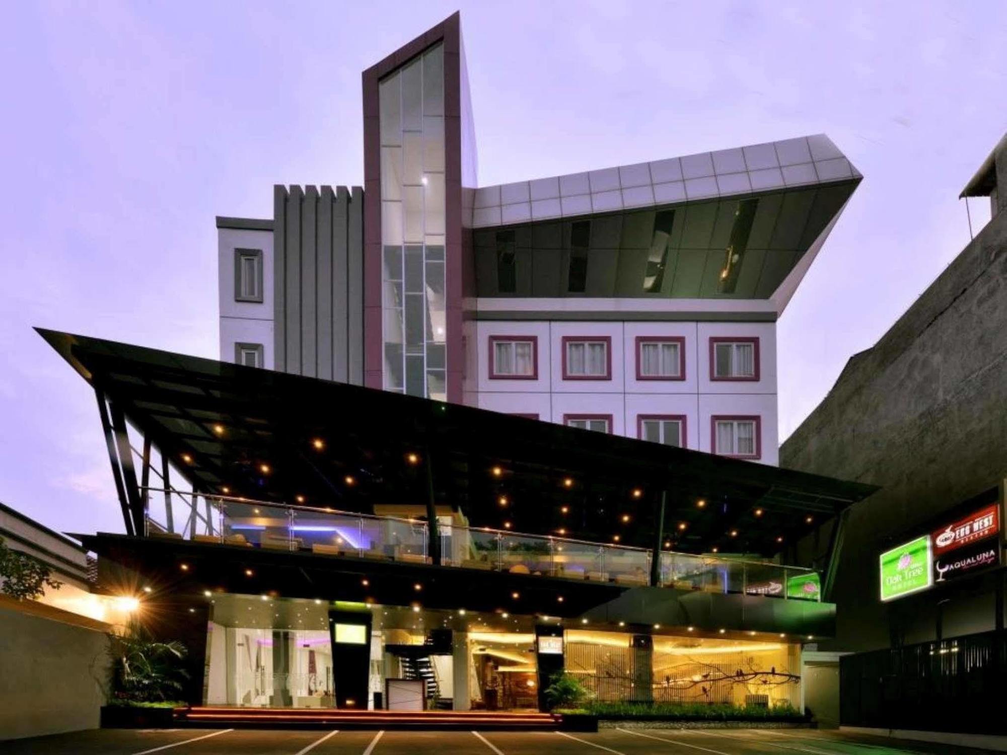 Oak Tree Urban Hotel Jacarta Exterior foto